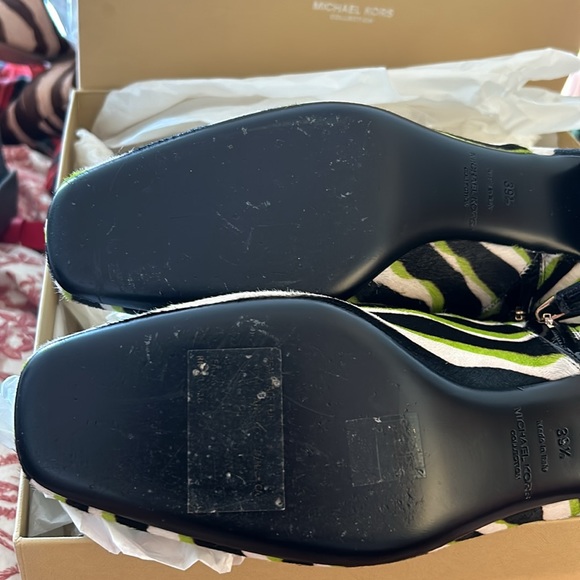 EUC Michael Kors Collection Quinn Runway Zebra Printed Hair Calf Booties Sz.39.5 - Picture 5 of 7